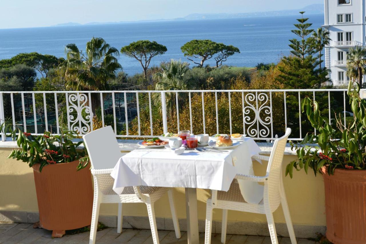 Hotel Crawford Sant’Agnello Kültér fotó